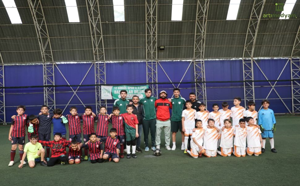 Bingölsporlu Futbolculardan Minik Yıldızlara Büyük Sürpriz