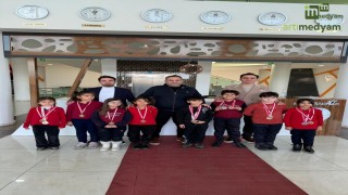 Akademi Kültür Koleji Başarılı Öğrencilerini Ödüllendirdi